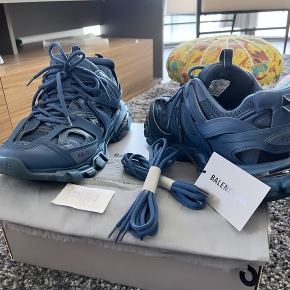 Balenciaga Track!! - Picture 5 of 9